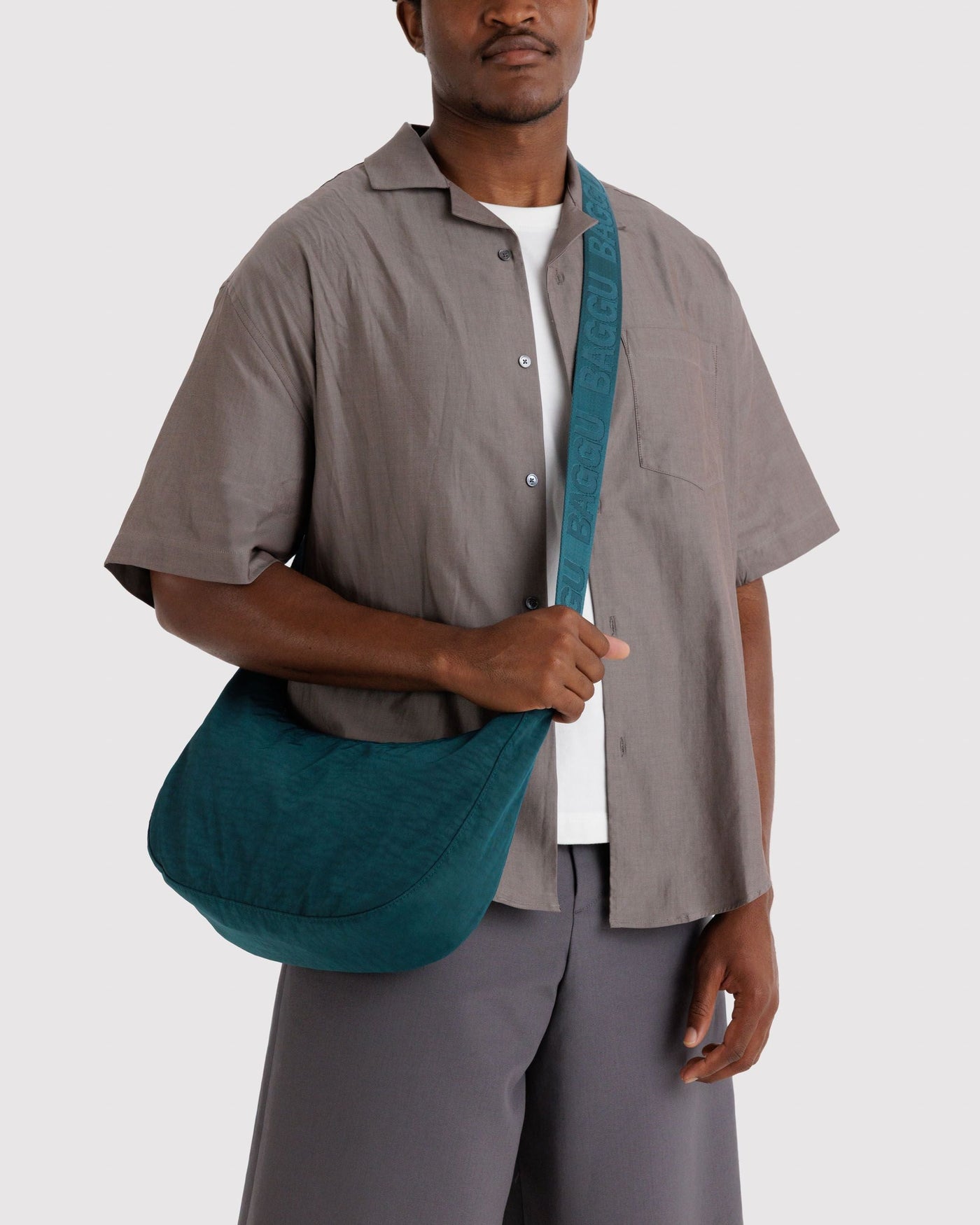 Medium Nylon Crescent Bag - Deep Sea - Quick Grab